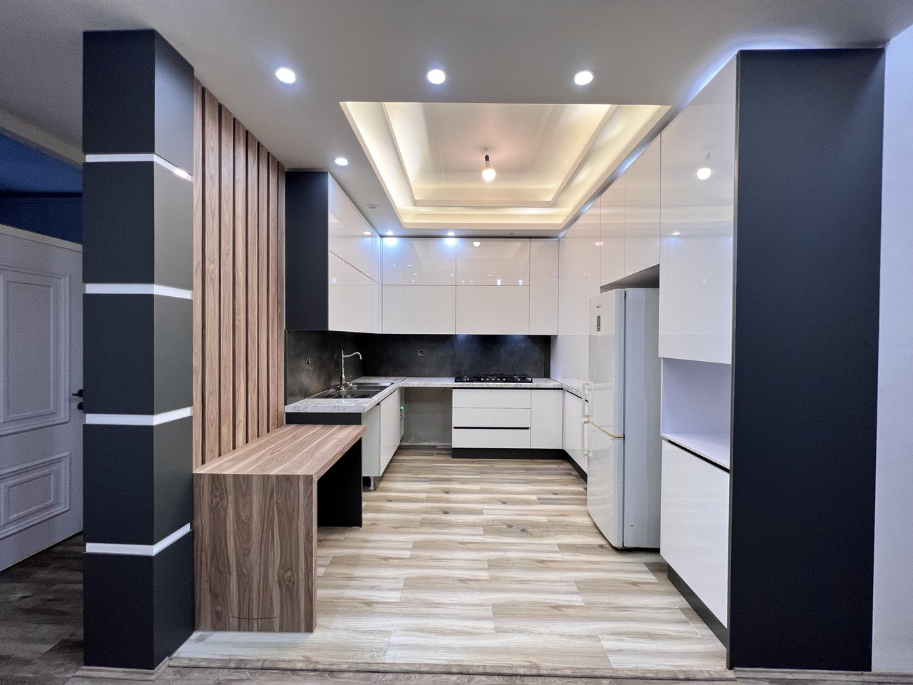 کابینت مدرن های گلاس پروژه دروازه شمیران